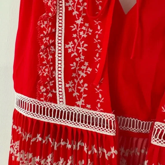 Self-Portrait Red & White Accordion Detailed Mini Dress 0 - Picture 9 of 9